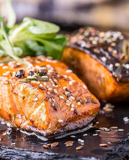 Chef's Honey Sriracha Salmon Recipe Is Sweet, Spicy & Cooks In Less Than 20 Minutes | Seafood | 30Seconds Food