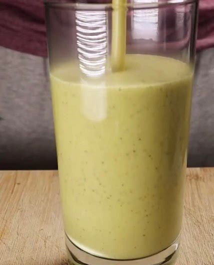 Smoothie: Mango, Banana, Turmeric and Ginger