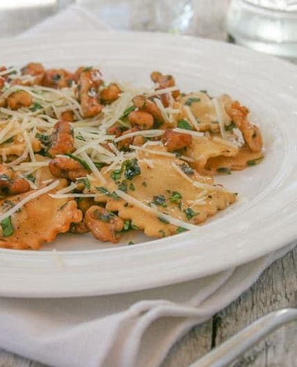 Cheese Ravioli with Toasted Walnuts