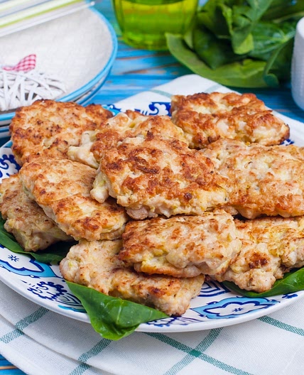 Рубленые котлеты из индейки с кабачком