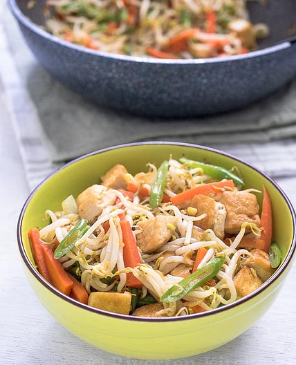 Stir-fried Bean Sprouts with Tofu (Ginisang Togue)