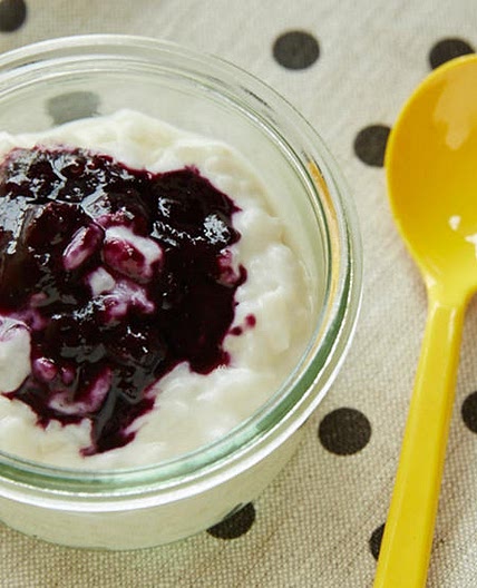 Coconut milk rice pudding with blueberry compote | BabyCenter