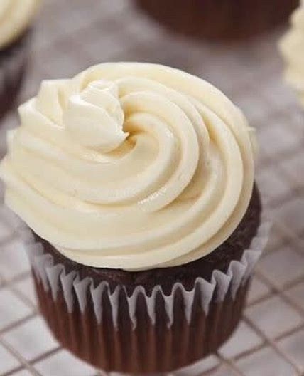 Wedding Cupcakes with Frosting