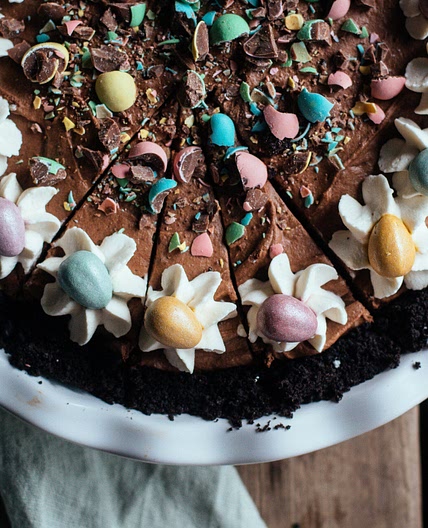 mini egg chocolate pie with chocolate cookie crust — the farmer's daughter | let's bake something