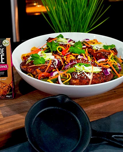 Spicy Salt and Pepper Tuna Steak with Egg Noodles by Pureety