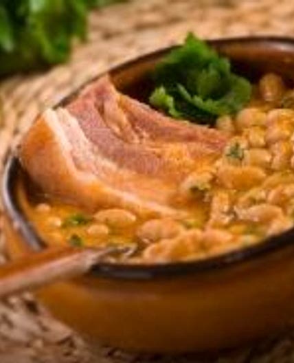 Mixed Beans in Chile with Bacon