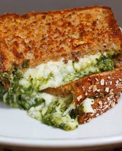 Pesto Toasty