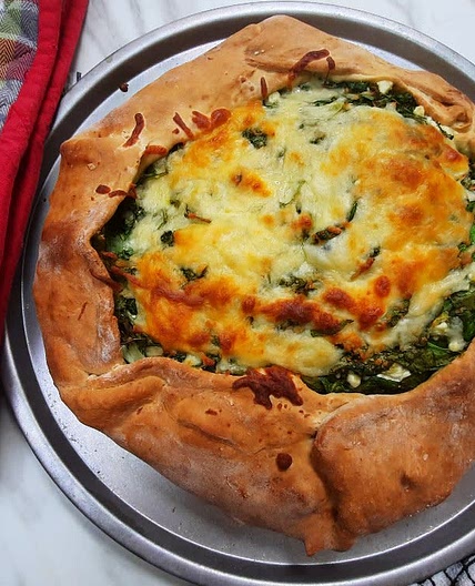 Spinach and mozzarella pie