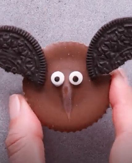 Spooky Bat Cookies