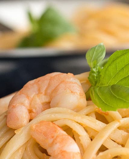 Recipe: Shrimp Pasta with White Wine Sauce