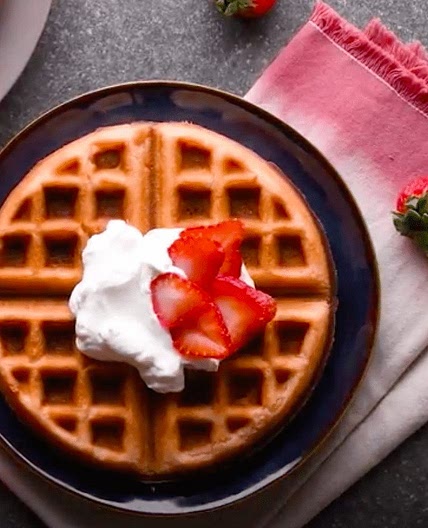 Strawberries ‘n’ Cream Oat Waffles