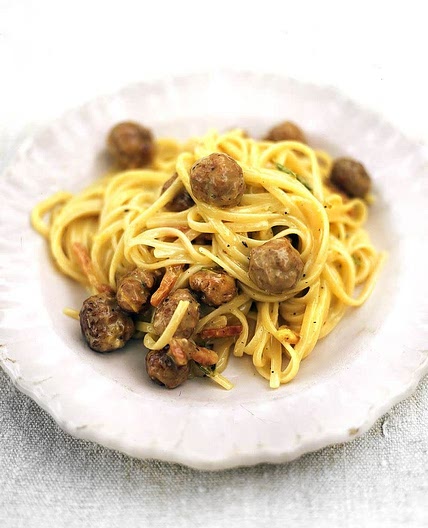 Linguine alla carbonara di salsiccia (Sausage Carbonara)