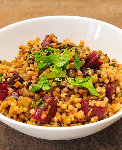 Fregula sarda - beets and lentils