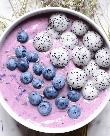 Simple Blueberry Kale Smoothie Bowl Recipe