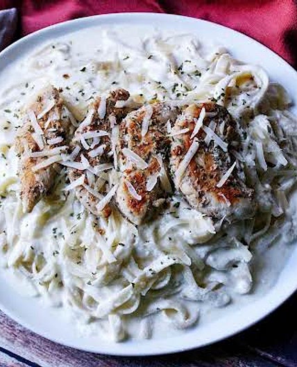 Homemade Creamy Alfredo Sauce