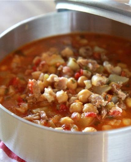 Sopón de Patitas de Cerdo con Garbanzos (Trotters & Garbanzo Stew)