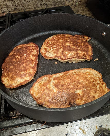 Grain-free banana pancakes