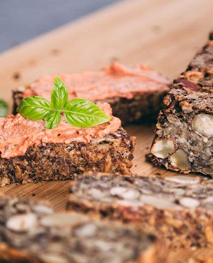 Ohne Mehl und ohne Backtriebmittel: Ein echtes Wunderbrot