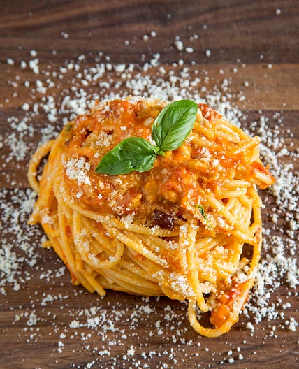 how to make QUICK and EASY ROASTED CHERRY TOMATO SAUCE