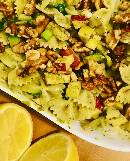 Summer pesto salad