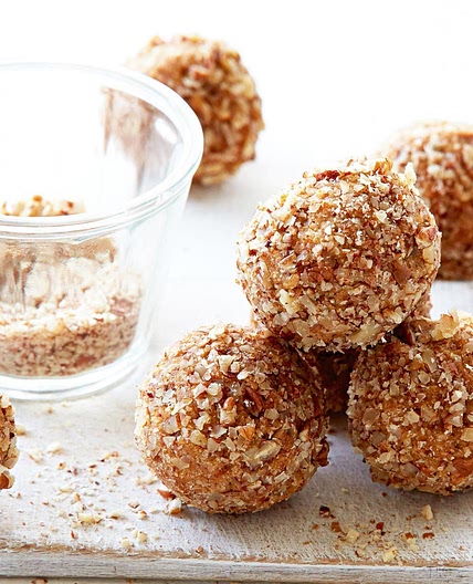 Pecan and pumpkin pie bliss balls