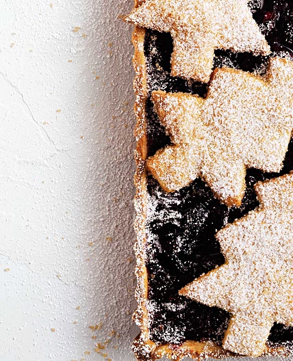 Merry cherry Christmas tart