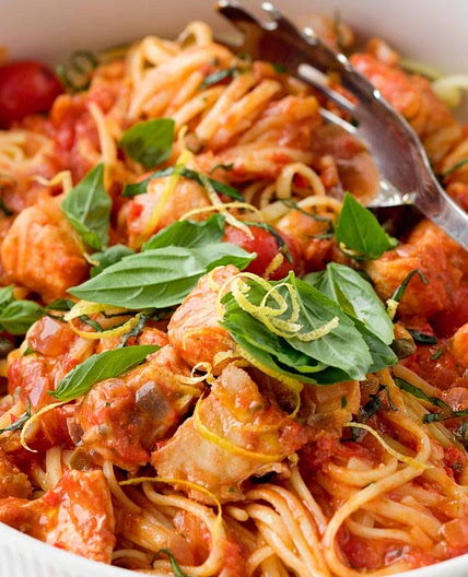 Linguine with tomato, fish, capers & basil