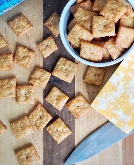 Cheesy Einkorn Crackers | Einkorn.com