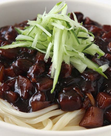 Jjajangmyeon (Noodles in blackbean sauce)
