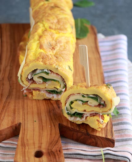 Rotolo di frittata farcito freddo