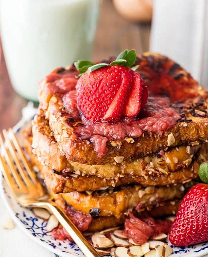 Crunch Almond French Toast with Homemade Strawberry Syrup