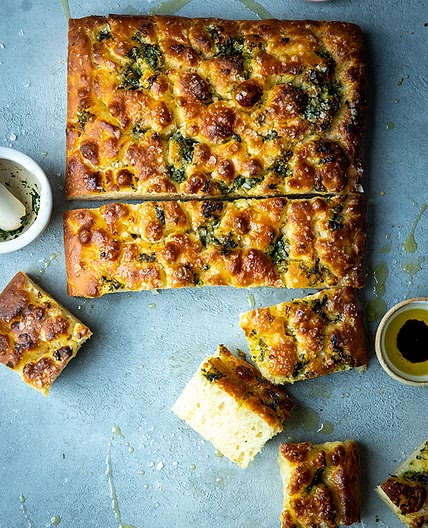 Garlic & Basil No-Knead Focaccia