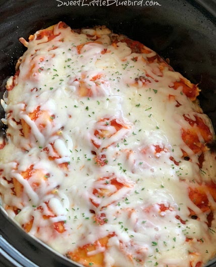 Slow Cooker Ravioli Lasagna (Easy)