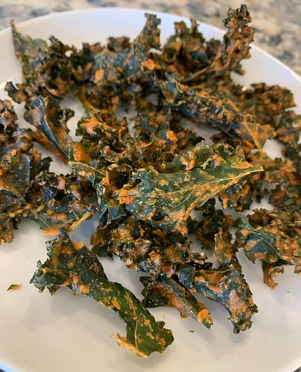 Cheddar-kale chips 