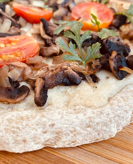Vegan mushroom pizza