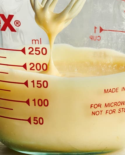 1-Minute Microwave Hollandaise (and How to Turn It into Béarnaise)