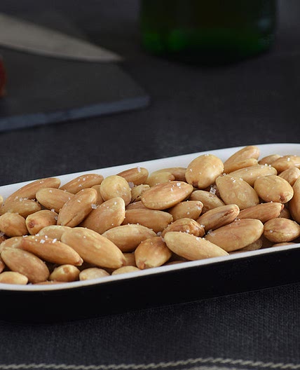 Almendras fritas en el microondas.