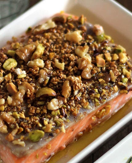 Salmón al horno con frutos secos