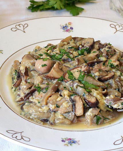 Revuelto de setas con anchoas
