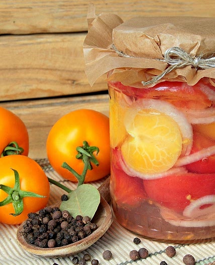 Маринованные помидоры с луком в желе