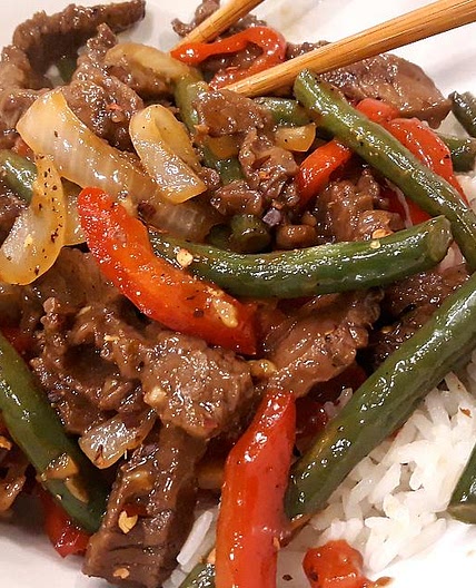 20-Minute Garlic Beef & Green Bean Stir-fry Recipe: This Garlicky Beef Recipe Is Worth Buying Chopsticks For | Beef | 30Seconds Food