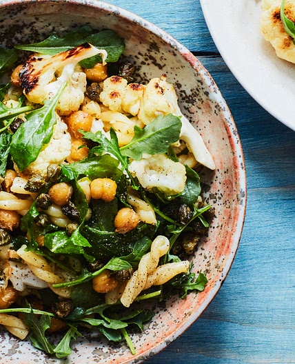 Lemony Pasta with Cauliflower, Chickpeas, and Arugula Recipe | Epicurious