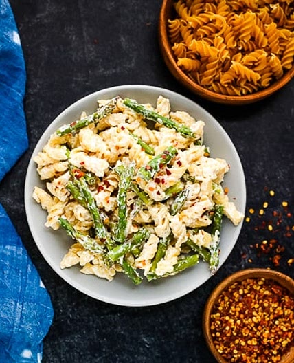 5 Ingredient Creamy Goat Cheese Pasta