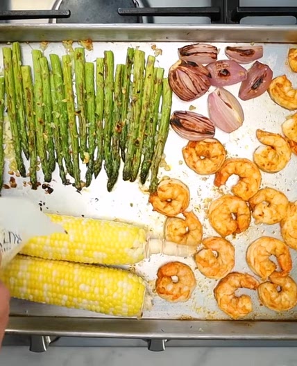 Asparagus and Shrimp Pan Dinner