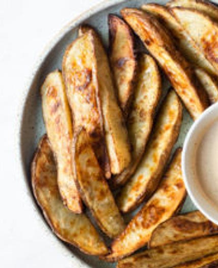 Potato Wedges with Creamy Chili Sauce