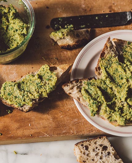 Green olive and capers tapenade