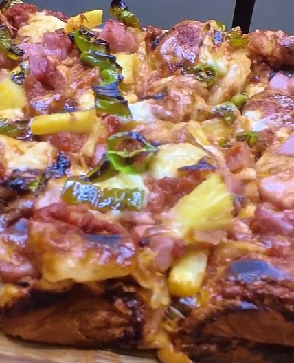 King’s Hawaiian Detroit style pineapple pizza