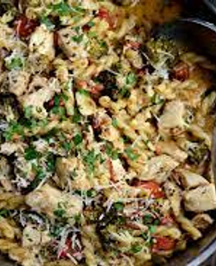 Garlic Chicken Pesto Pasta