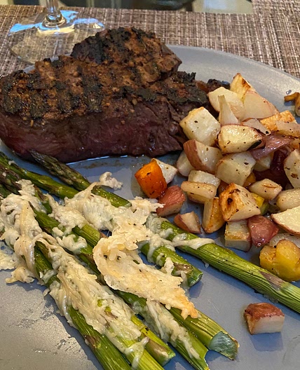 Steak + Parmesan asparagus + veggie hash 