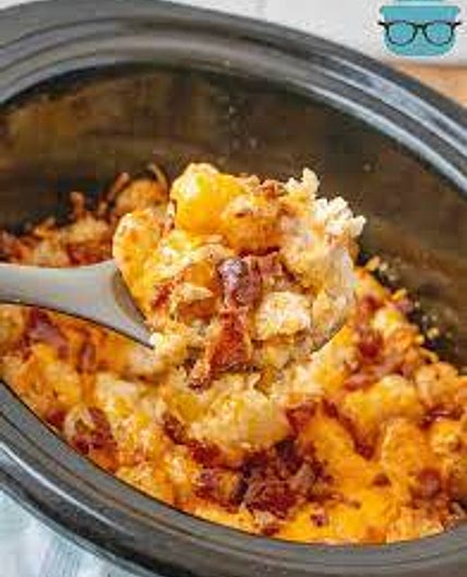 Slow Cooker Cheesy Chicken & Tator Tots